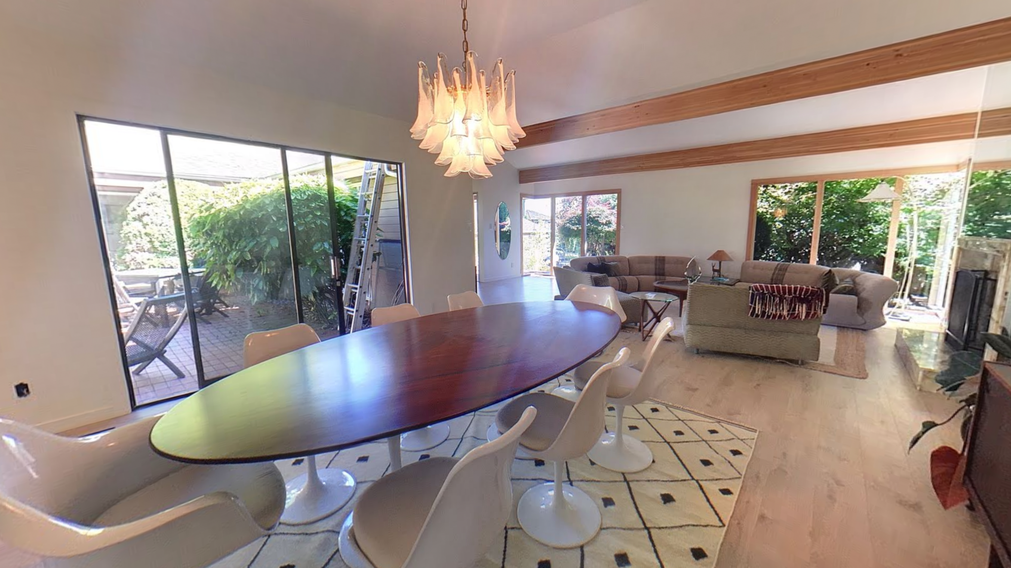 South Granville - Mid-Century Modern - Detached Home - Sophisticated living